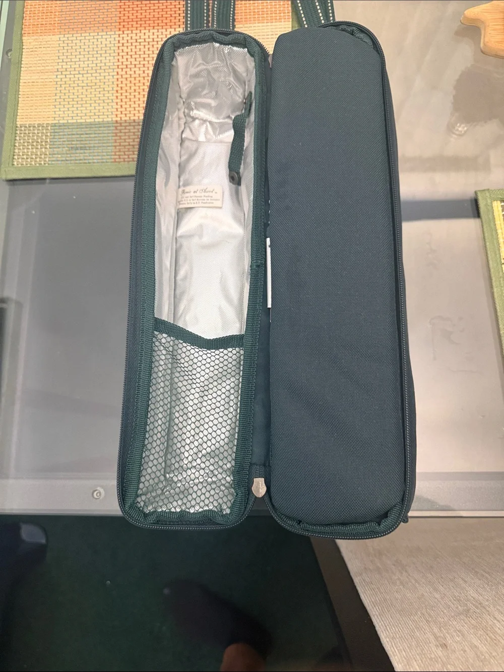 PICNIC AT ASCOT Wine for 2 Insulated Bag. Picnic style includes opener & glasses